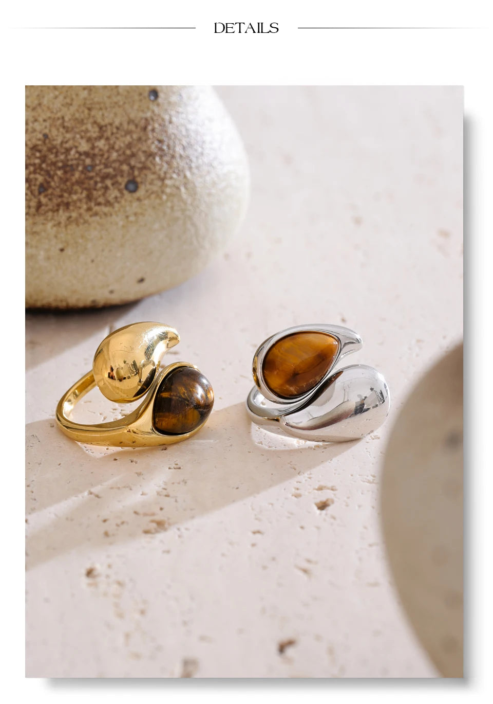 Natural stone geometric ring in gold-plated 316L stainless steel with natural stone.