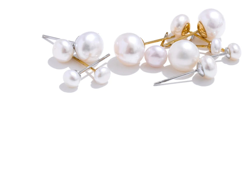 Freshwater pearl geometric earrings in gold-plated stainless steel with freshwater pearl.