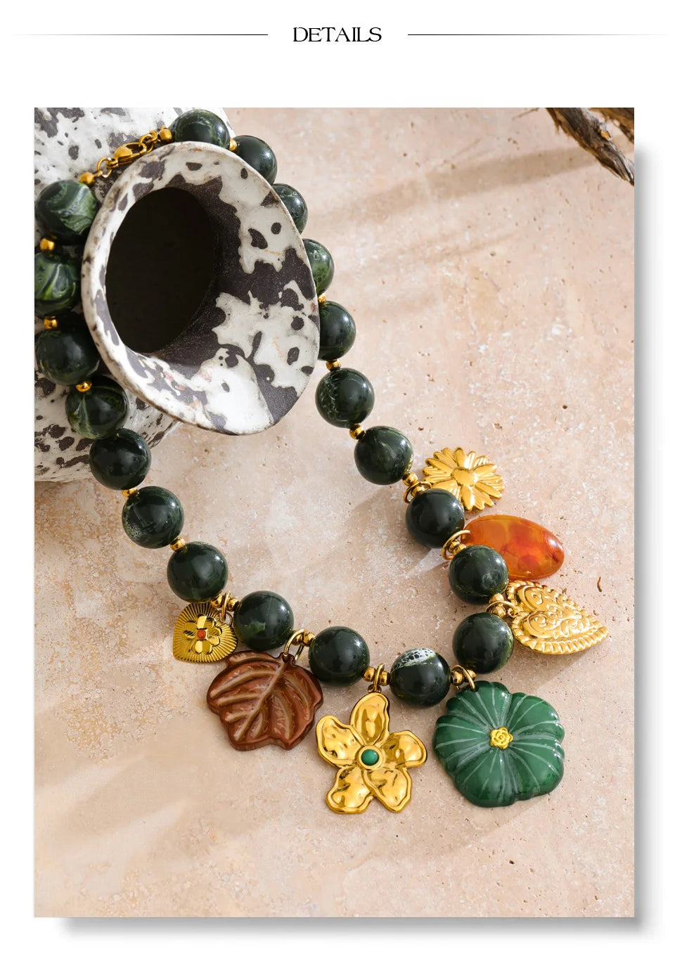 Green resin acrylic necklace in gold-plated stainless steel with resin and acrylic.