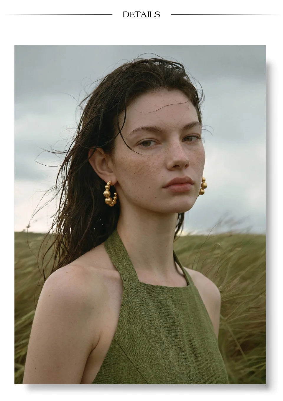 Beaded geometric earrings in gold-plated stainless steel.