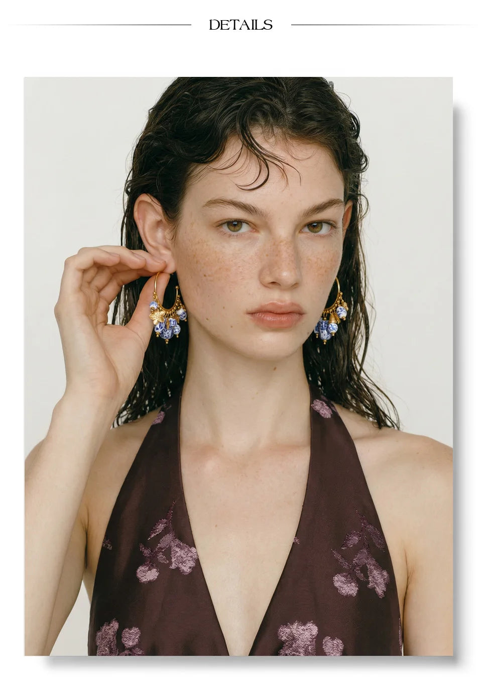 Flower geometric earrings in gold-plated stainless steel.