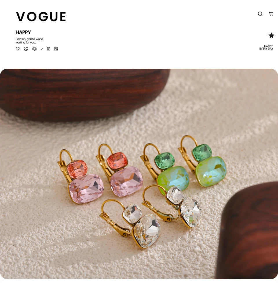 Cubic zirconia geometric earrings in gold-plated stainless steel with cubic zirconia.