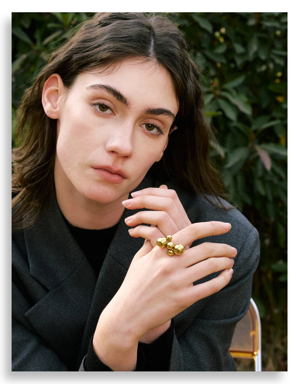 Beaded geometric ring in 18K gold-plated stainless steel.