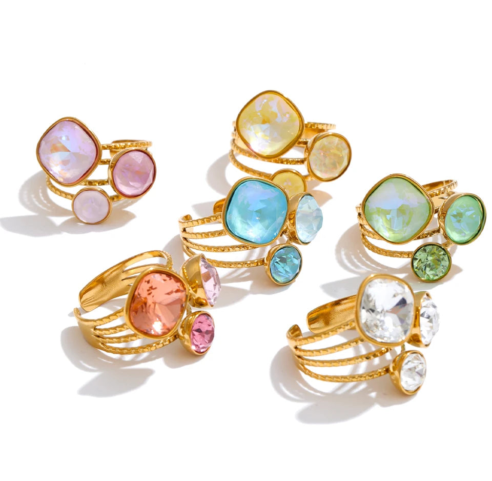 Crystal multi-color geometric ring in 18K gold-plated stainless steel with crystal.