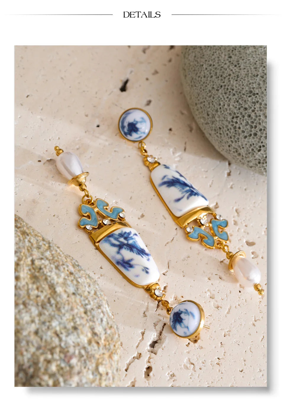 Pearl resin flower earrings in gold-plated stainless steel with pearl and resin.