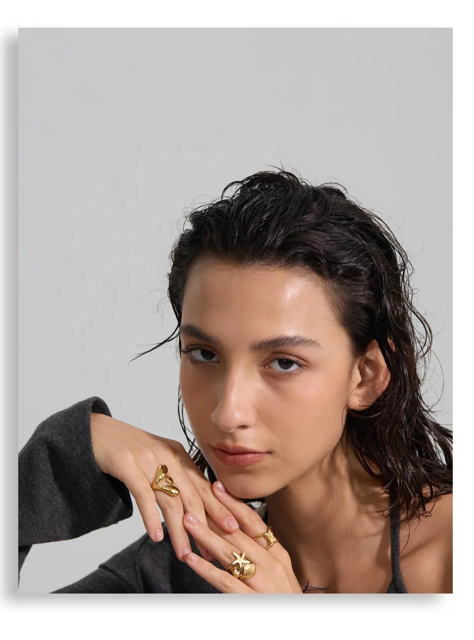 Geometric ring in gold-plated stainless steel.