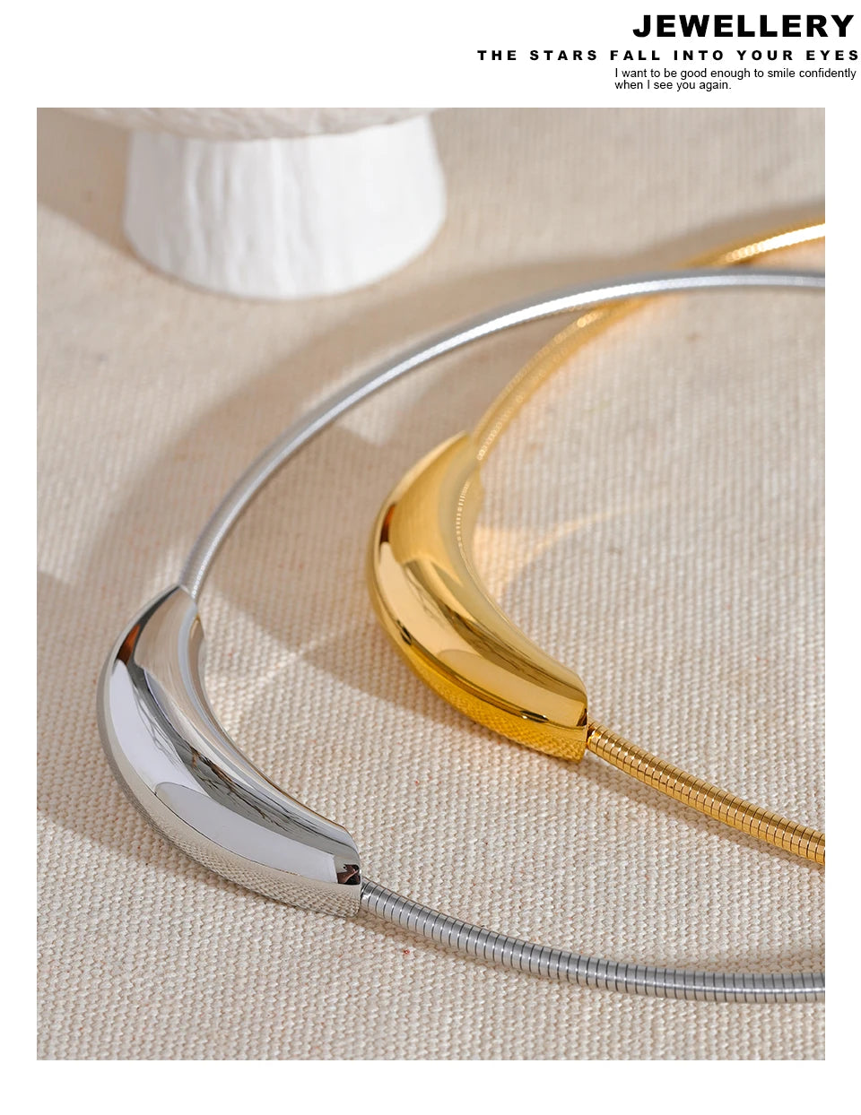 Geometric chain necklace in gold-plated stainless steel.