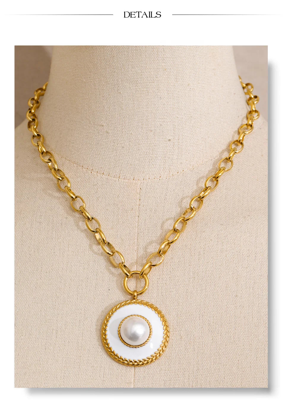Pearl coin geometric earrings in gold-plated stainless steel with pearl.