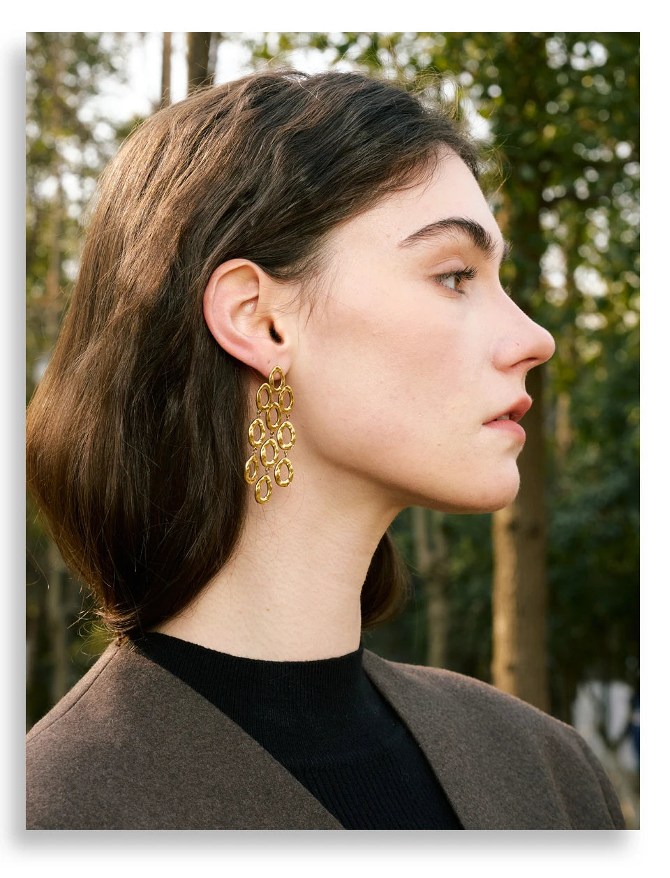 Geometric earrings in gold-plated stainless steel.