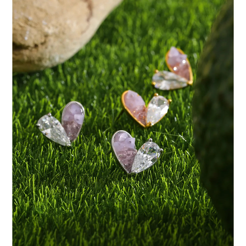 Cubic zirconia resin heart earrings in gold-plated stainless steel with cubic zirconia and resin.