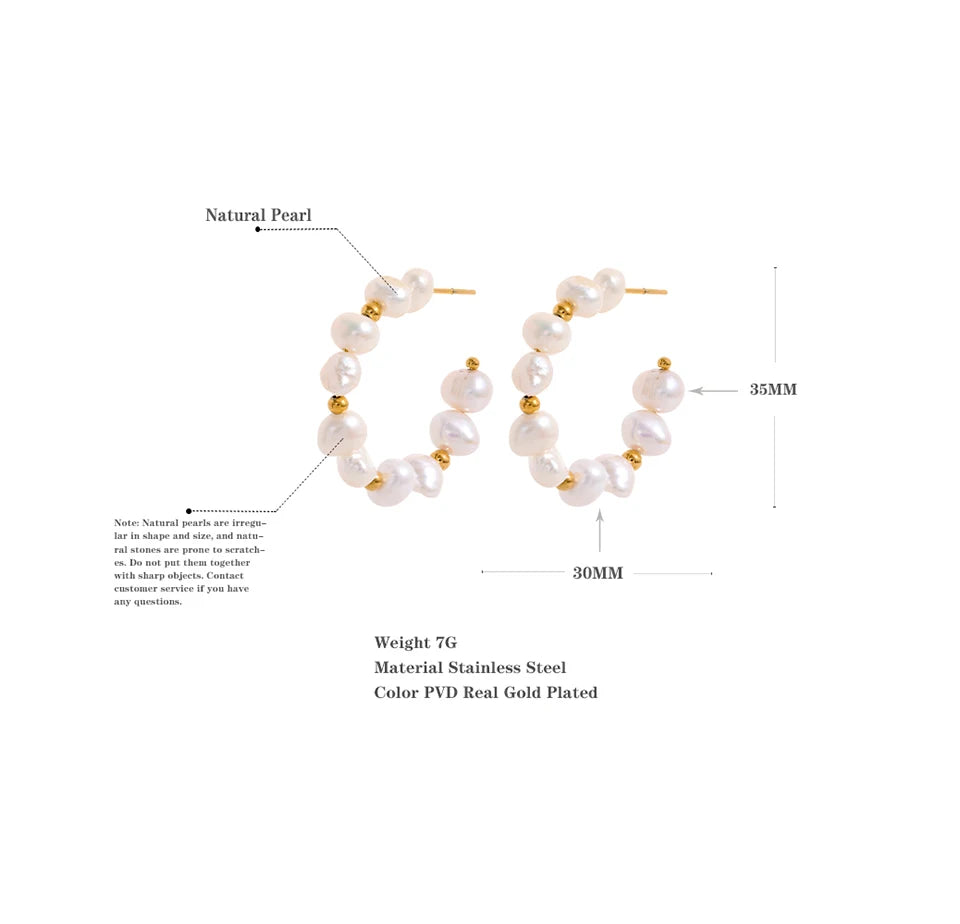 Freshwater pearl geometric earrings in gold-plated stainless steel with freshwater pearl.