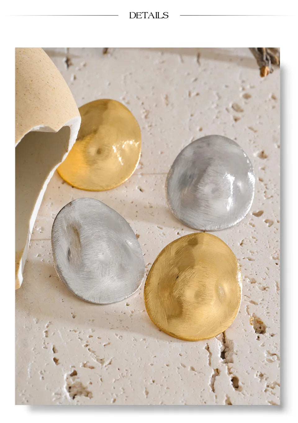 Geometric earrings in 14K gold-plated stainless steel.