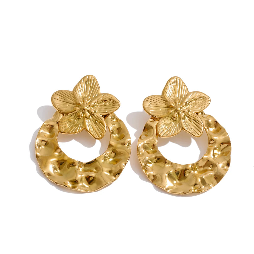Flower Hammered Earrings — Gold-Plated Stainless Steel · PS1232