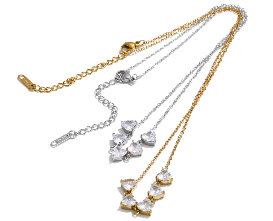 Cubic zirconia heart necklace in gold-plated stainless steel with cubic zirconia.