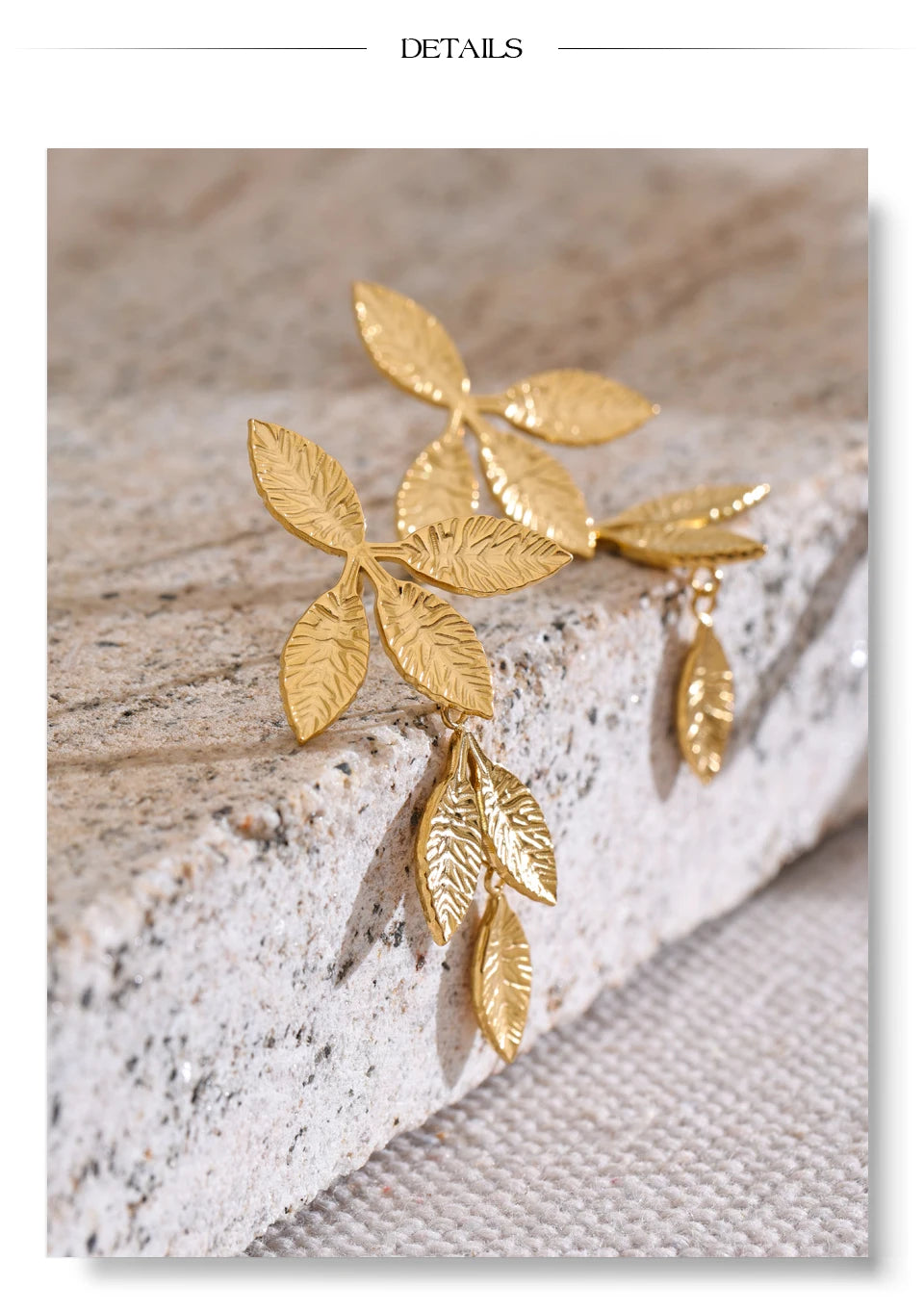 Geometric earrings in gold-plated stainless steel.