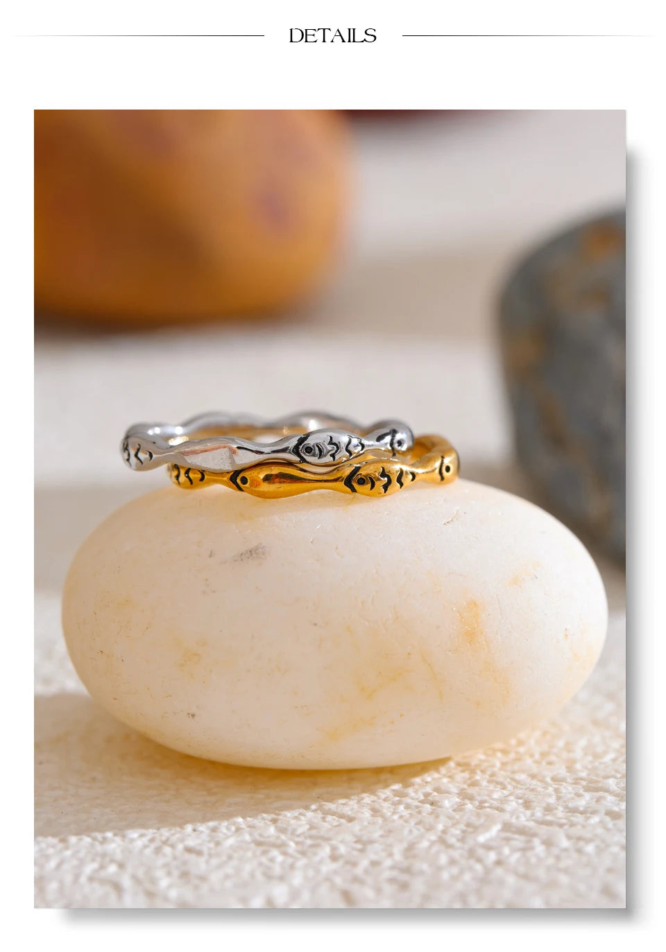 Minimalist geometric ring in 18K gold-plated stainless steel.