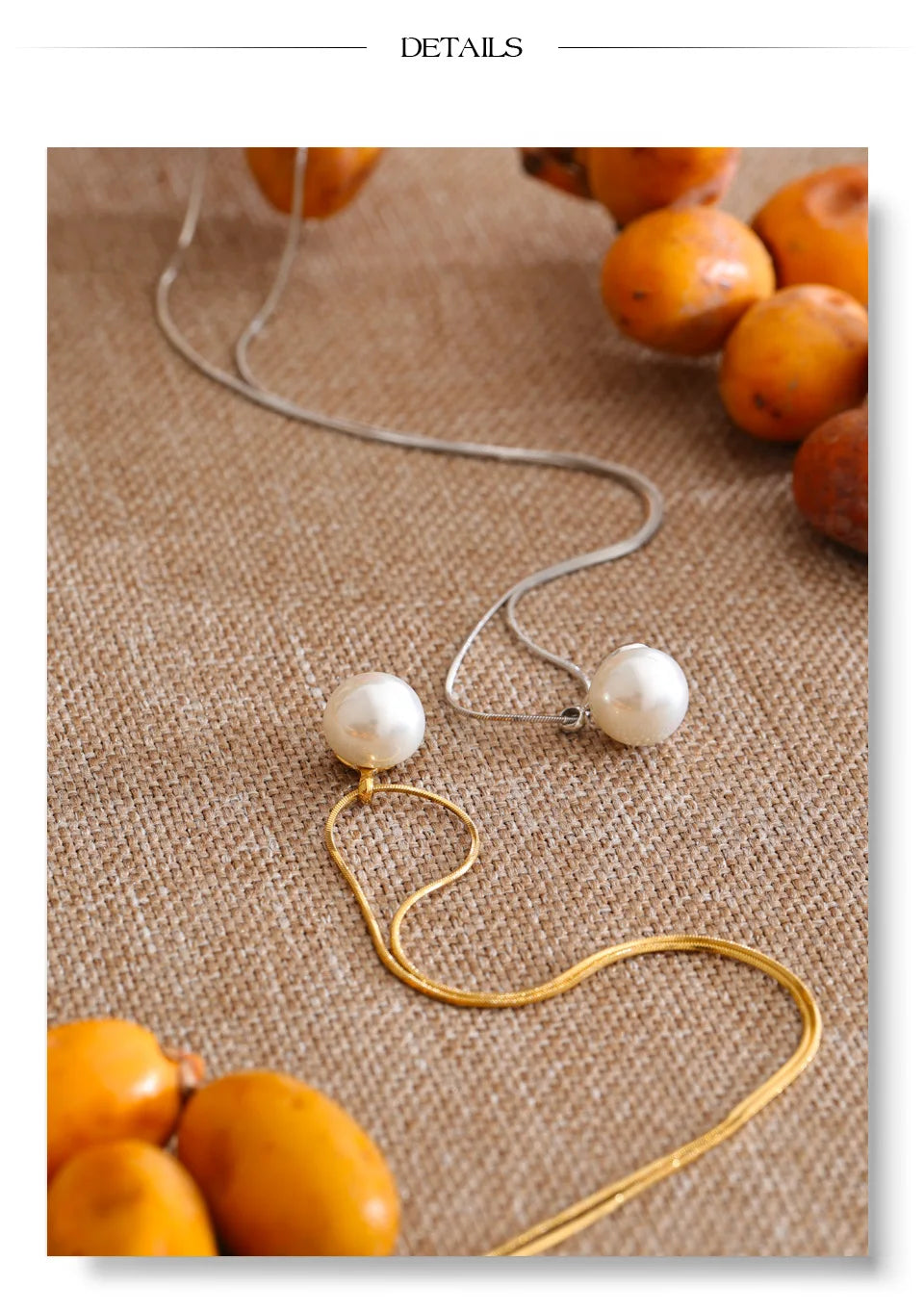Pearl coin geometric necklace in gold-plated stainless steel with pearl.