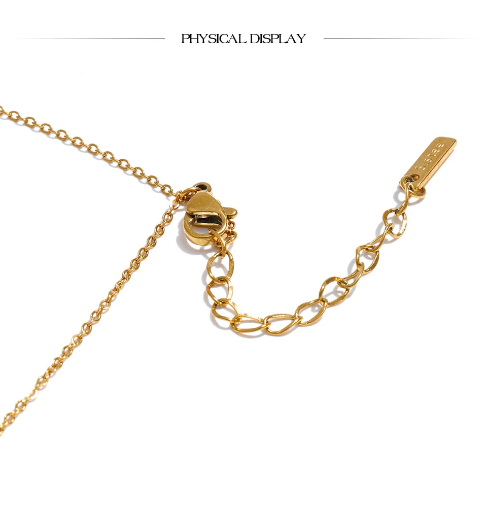 Cubic zirconia geometric chain necklace in gold-plated stainless steel with cubic zirconia.