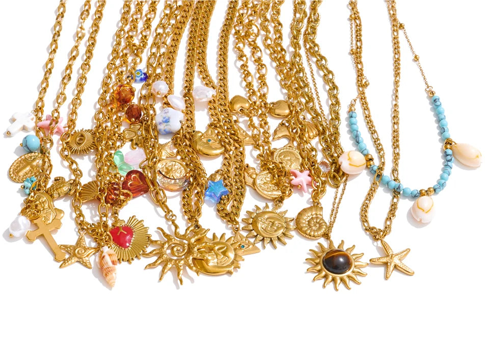 Sun geometric necklace in gold-plated stainless steel.