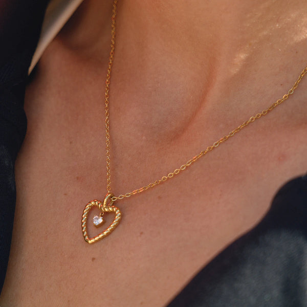 Crystal Heart Pendant Necklace — Stainless Steel · PS149