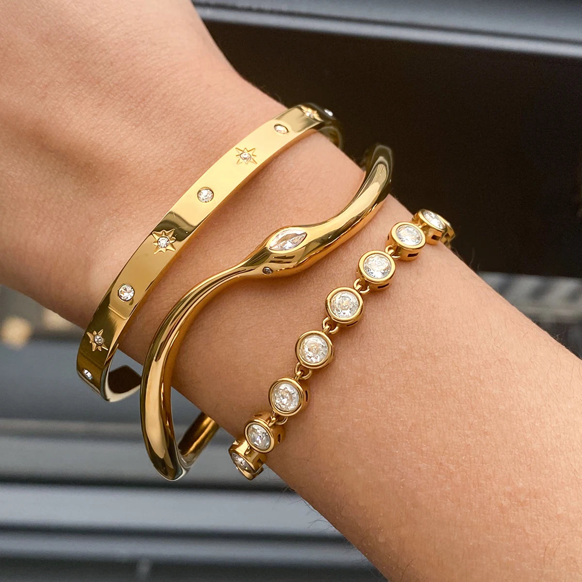 Snake Pearl Bangle Bracelet — Stainless Steel · PS034