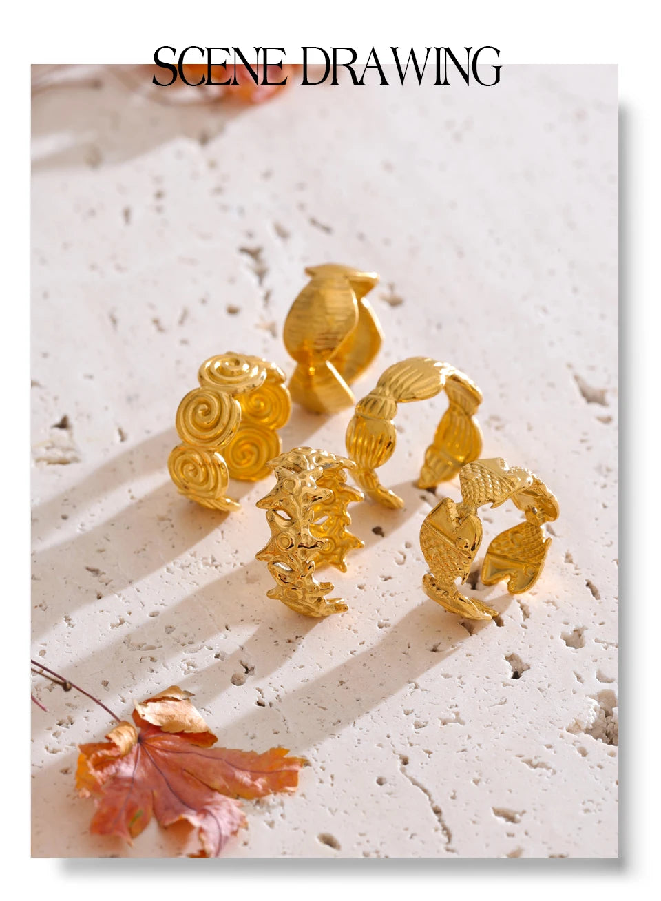 Shell geometric ring in 18K gold-plated stainless steel with shell.