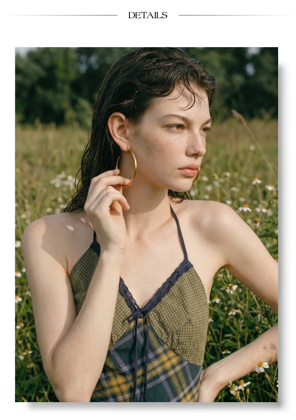 Geometric earrings in gold-plated stainless steel.