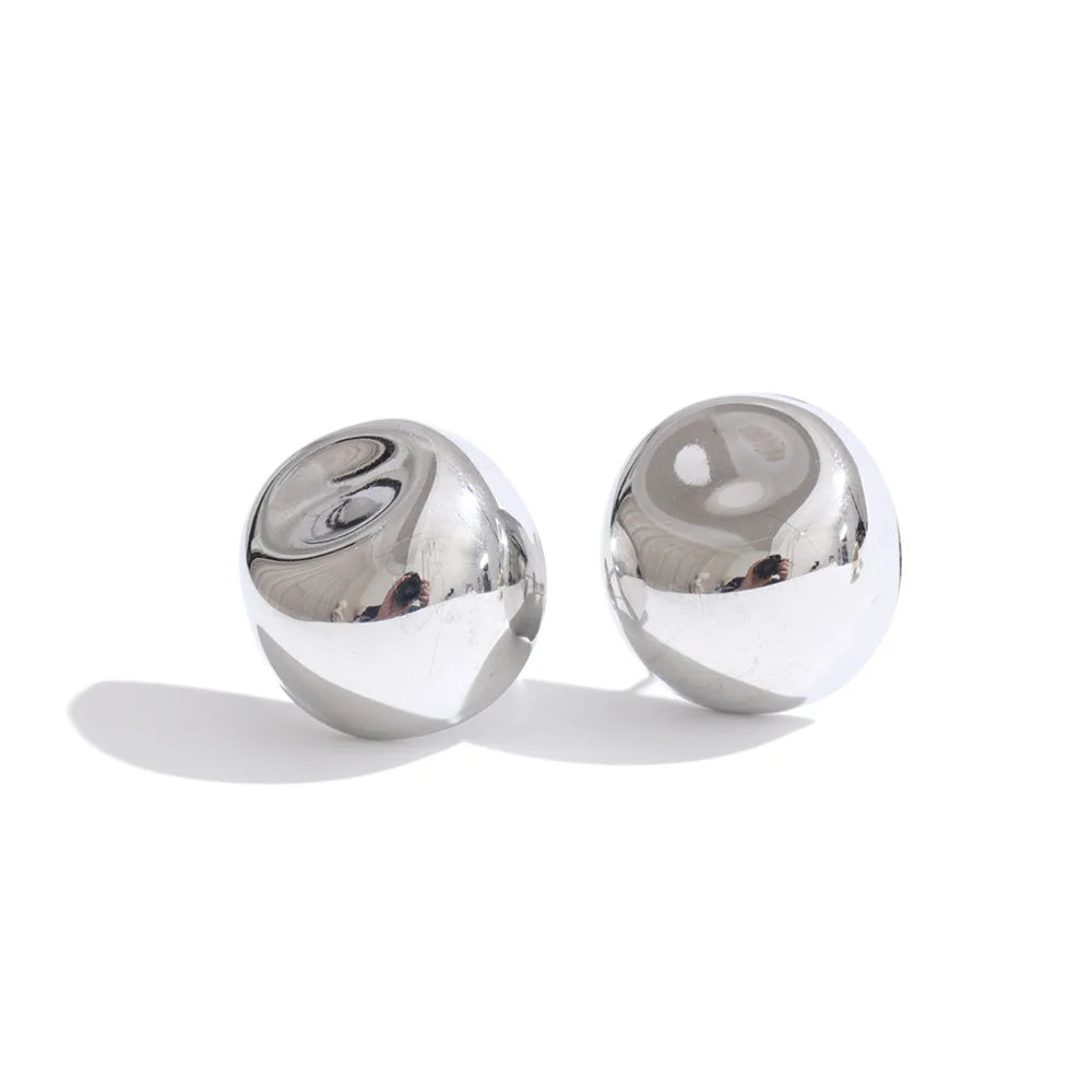 Geometric earrings in gold-plated stainless steel.