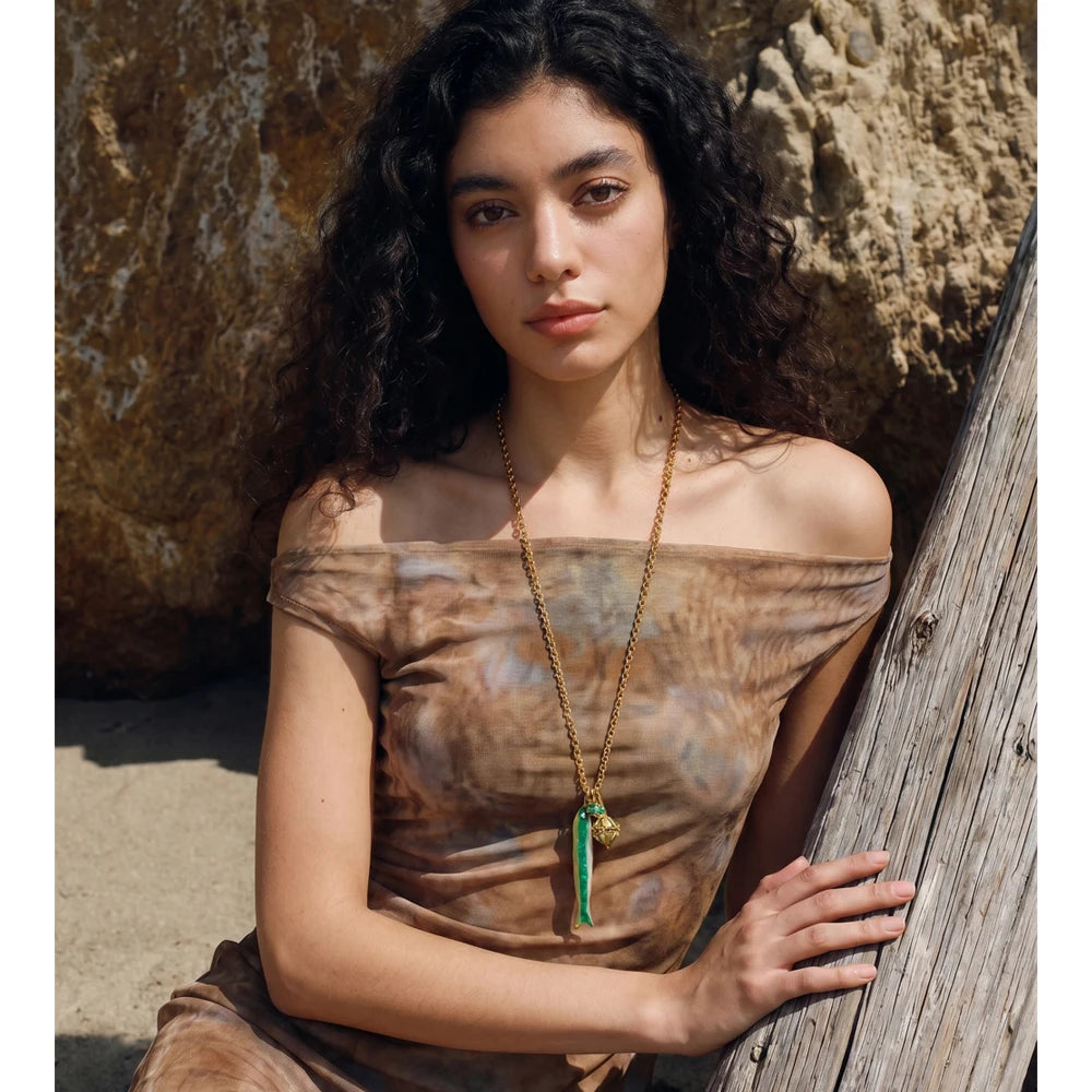 Enamel geometric chain necklace in gold-plated stainless steel with enamel.
