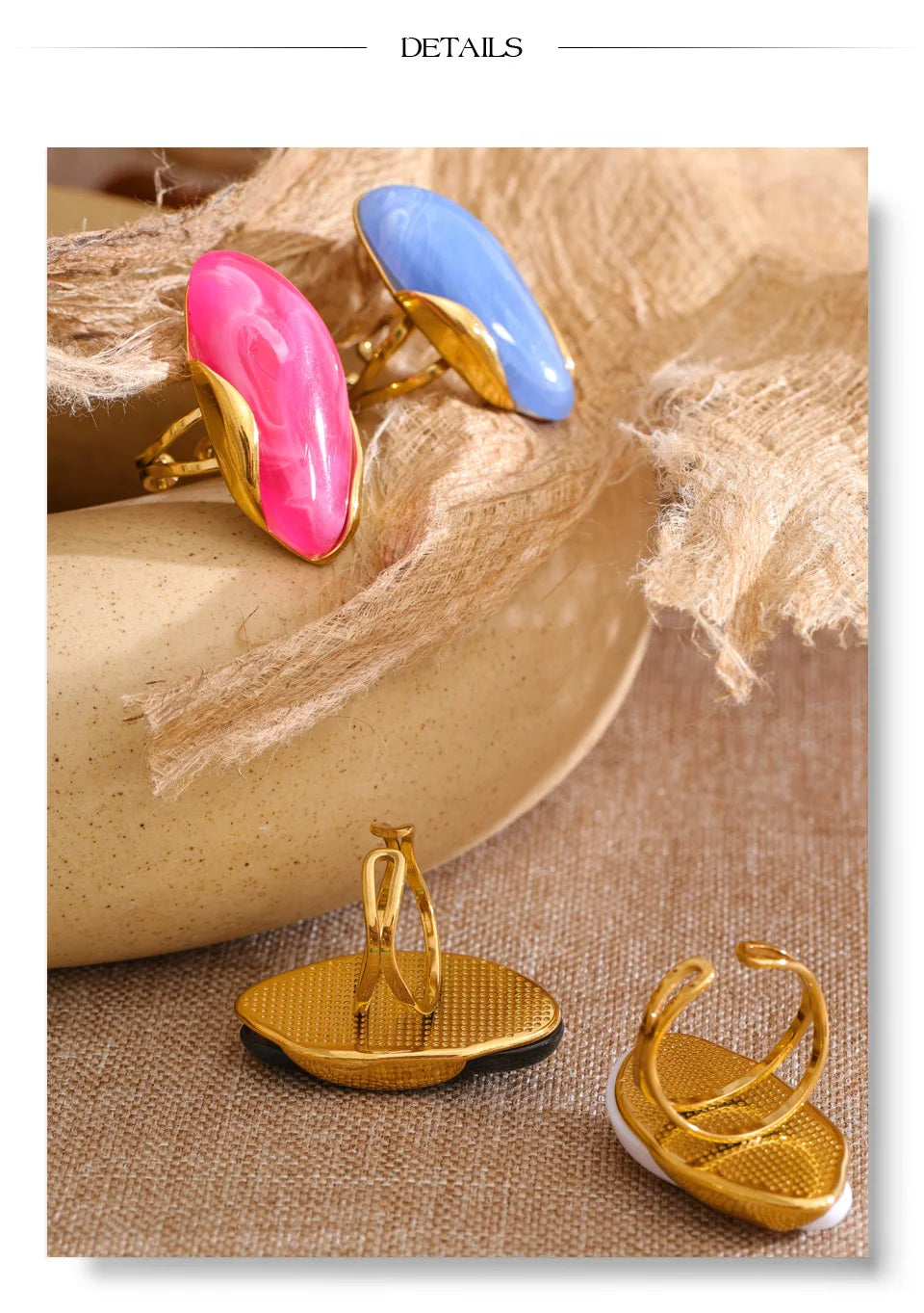 Resin multi-color geometric ring in 18K gold-plated stainless steel with resin.