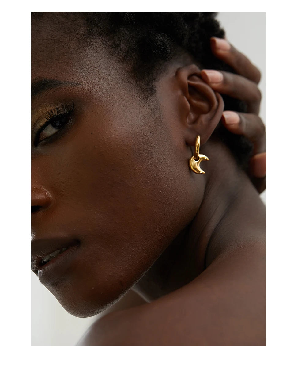 Heart star moon earrings in gold-plated stainless steel.