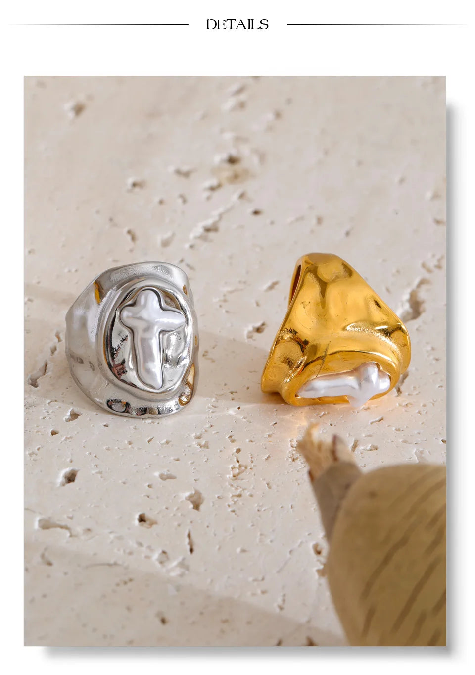 Pearl cross geometric ring in 18K gold-plated stainless steel with pearl.