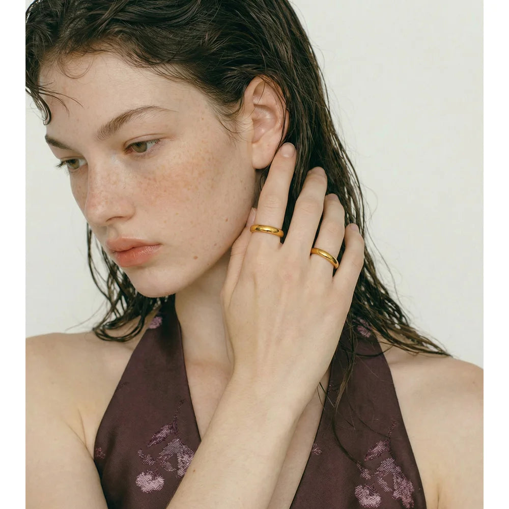 Geometric ring in 18K gold-plated stainless steel.