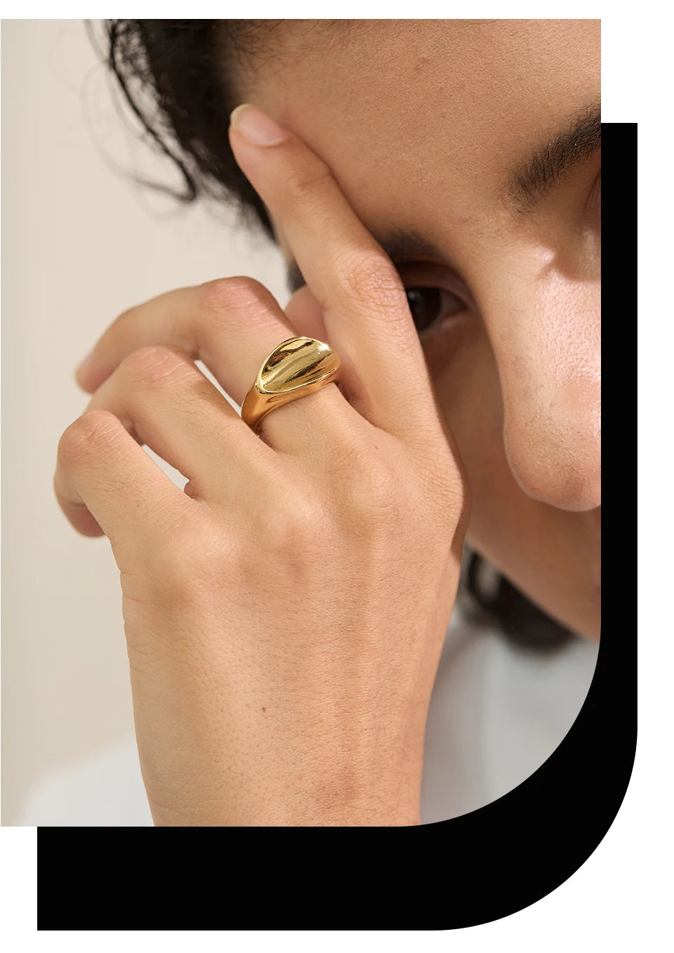 Geometric ring in gold-plated stainless steel.