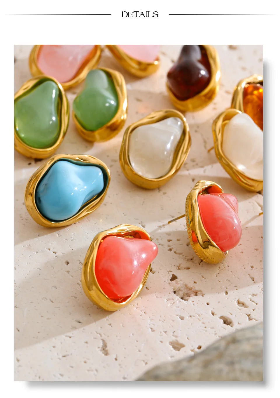 Resin acrylic geometric earrings in gold-plated stainless steel with resin and acrylic.