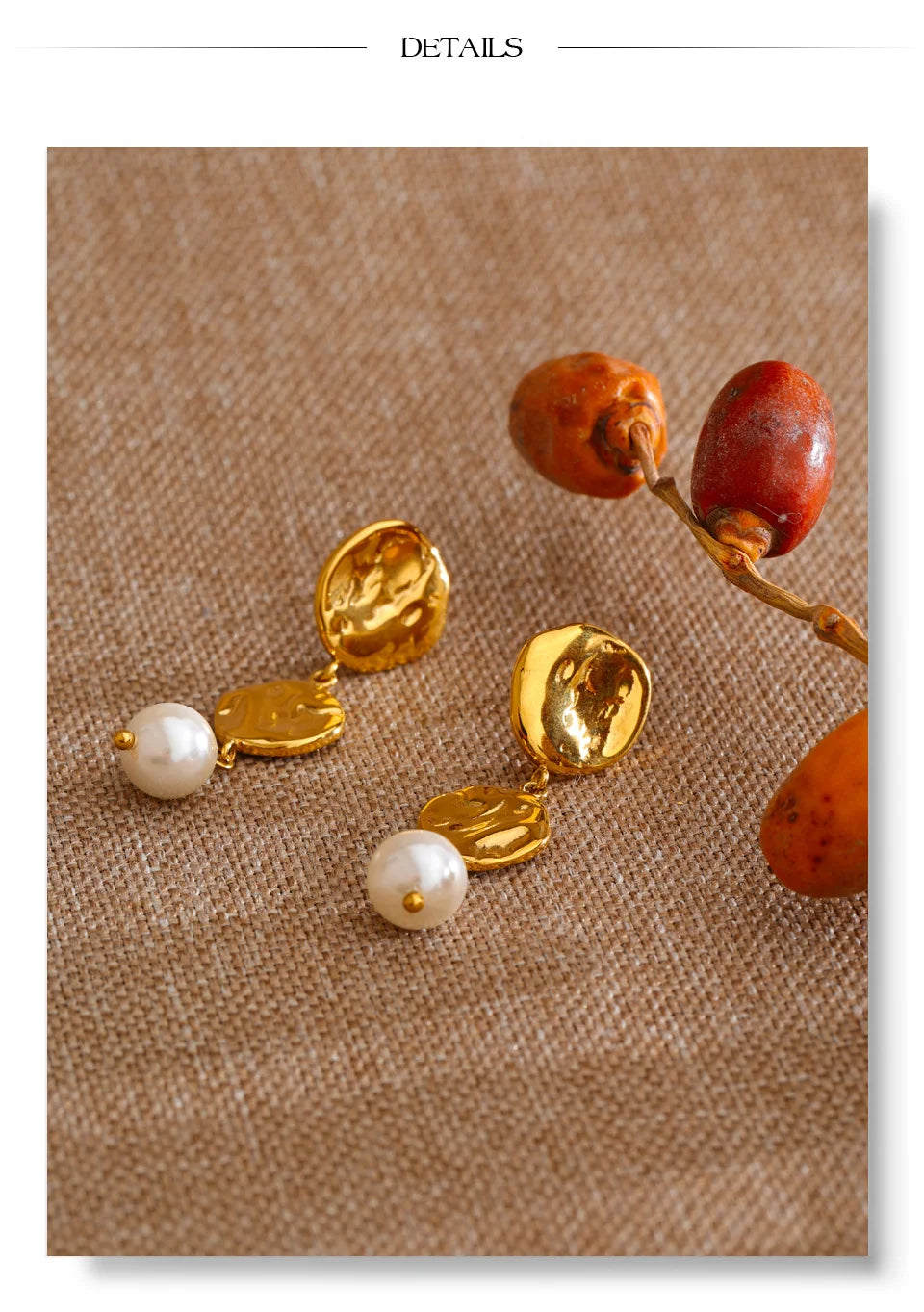 Pearl shell geometric earrings in gold-plated stainless steel with pearl and shell.