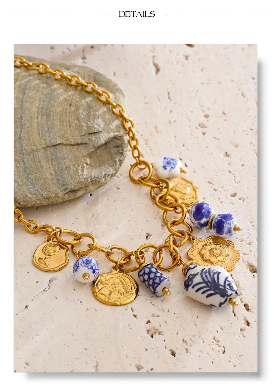 Heart flower star necklace in gold-plated stainless steel.