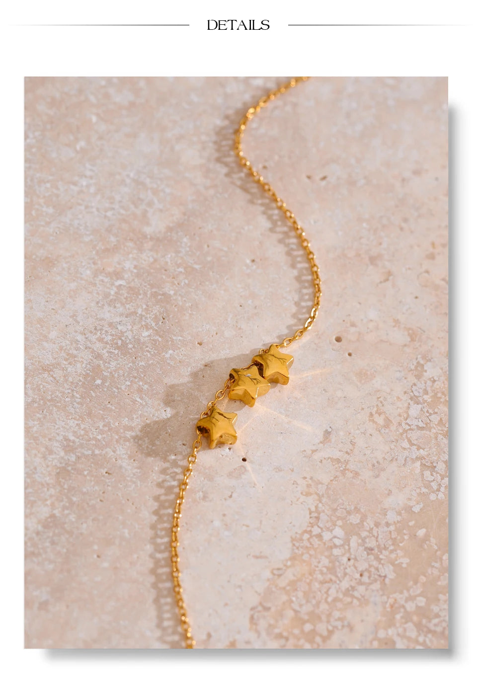 Star necklace in gold-plated stainless steel.