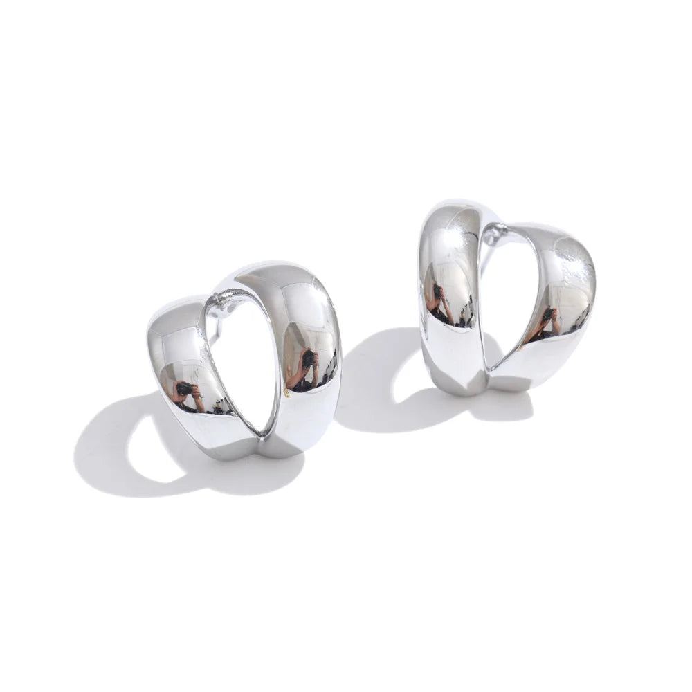 Geometric earrings in gold-plated stainless steel.