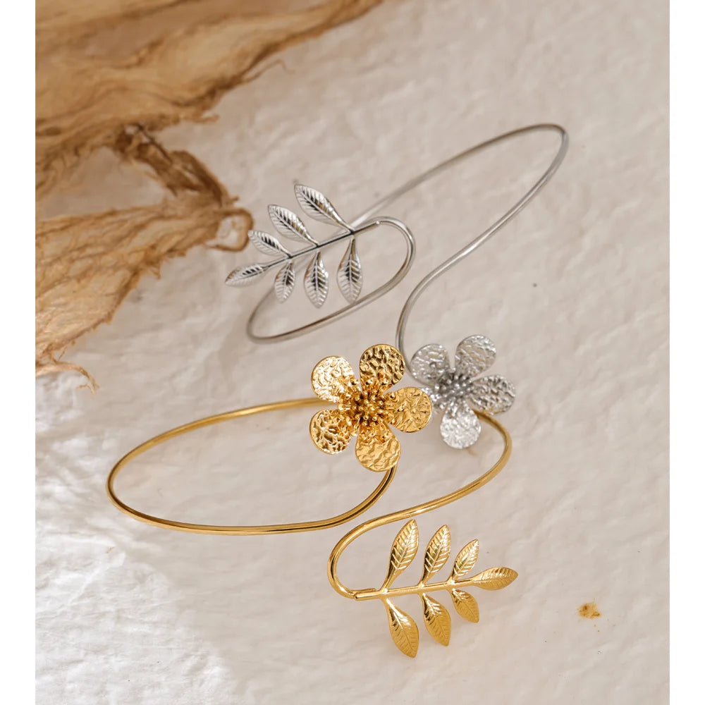 Flower Geometric Bracelet — Gold-Plated Stainless Steel · PS1394