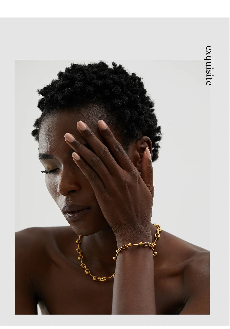 Geometric chain necklace in 18K gold-plated stainless steel.
