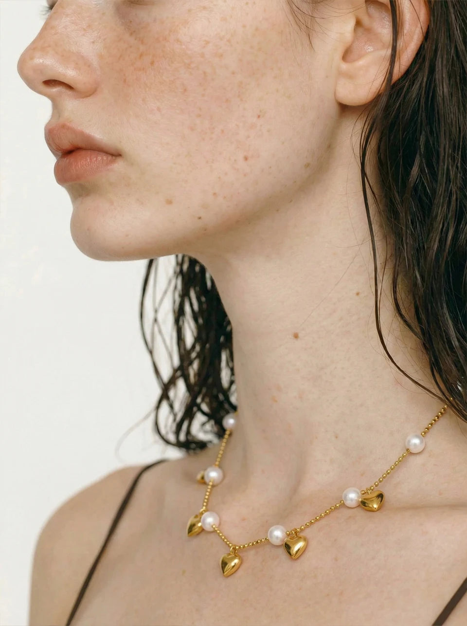 Pearl heart beaded necklace in gold-plated stainless steel with pearl.