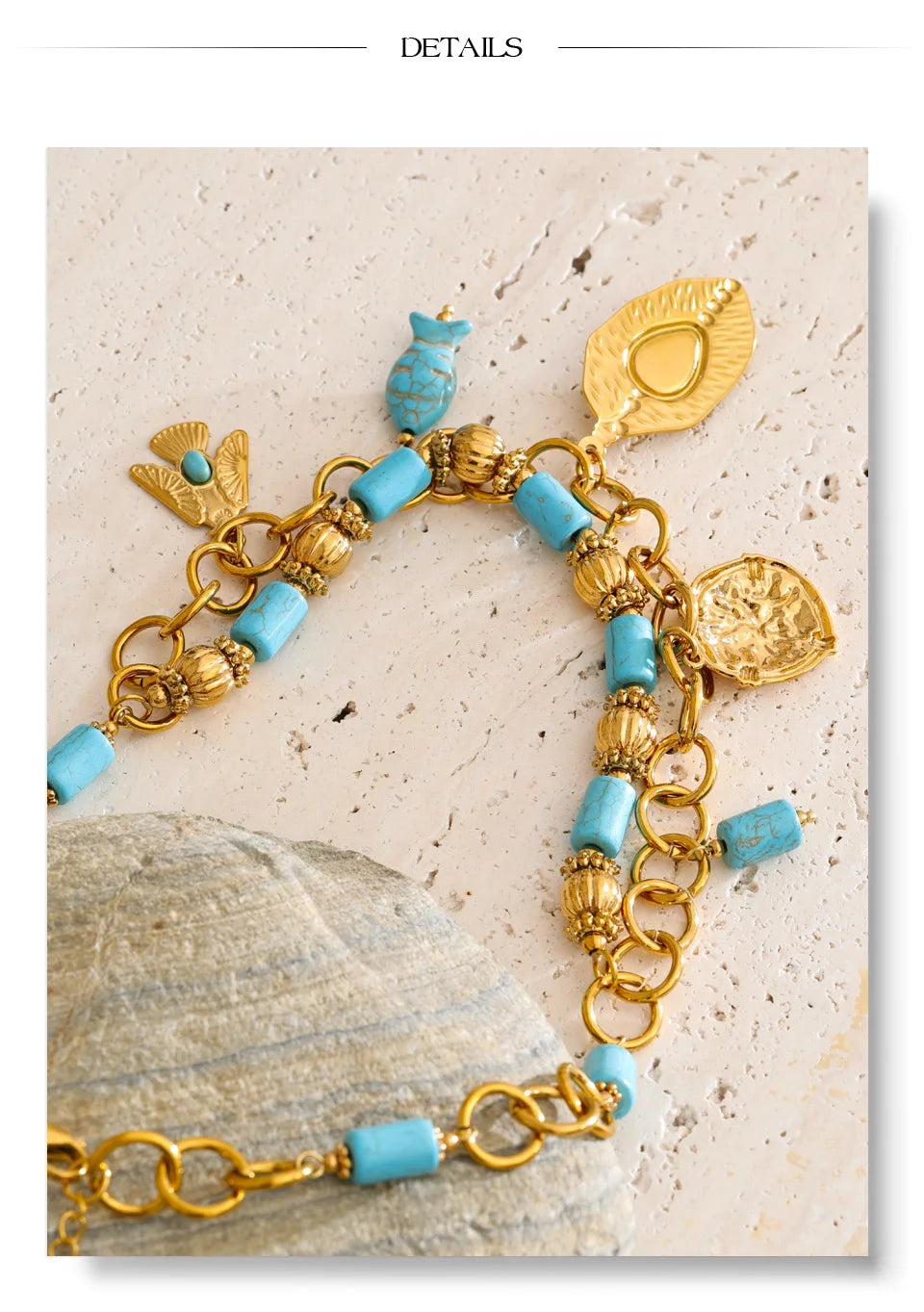 Natural stone geometric necklace in gold-plated stainless steel with natural stone.