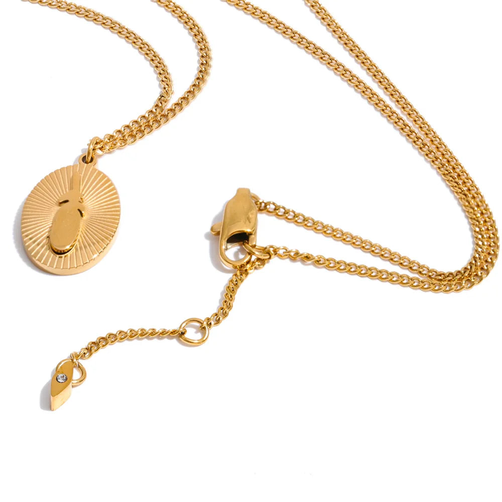 Geometric necklace in gold-plated stainless steel.