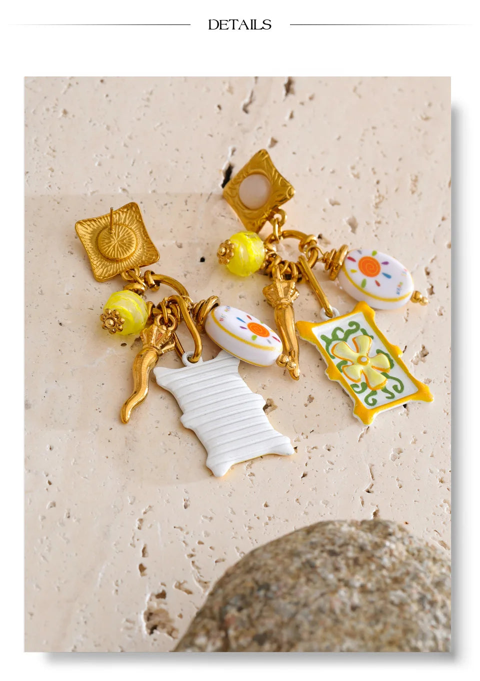 Enamel flower geometric earrings in gold-plated stainless steel with enamel.