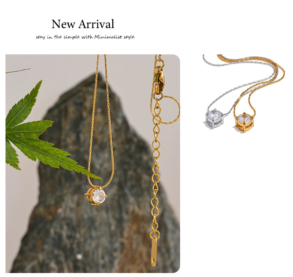 Cubic zirconia geometric necklace in gold-plated stainless steel with cubic zirconia.