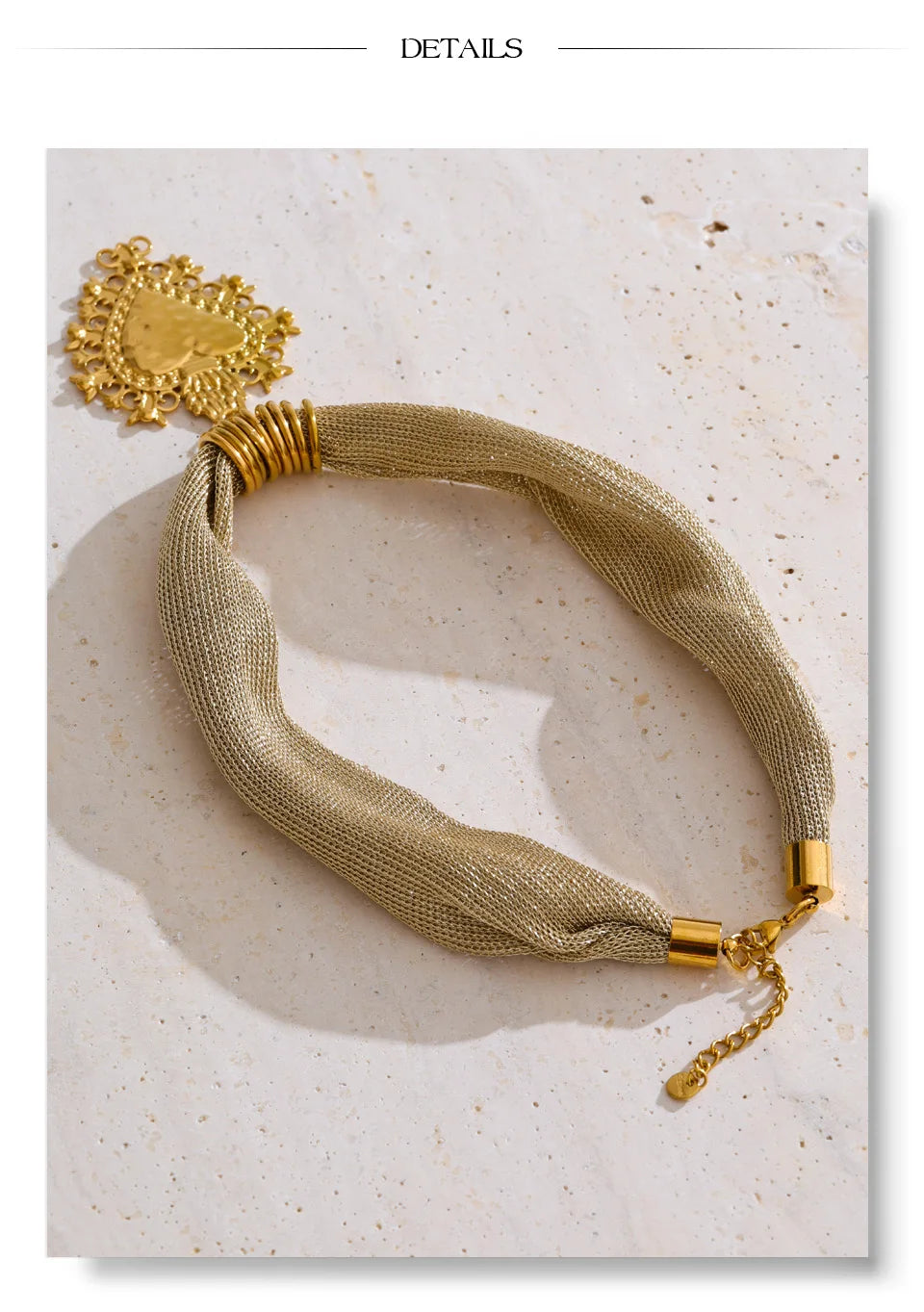 Heart chain necklace in gold-plated stainless steel.