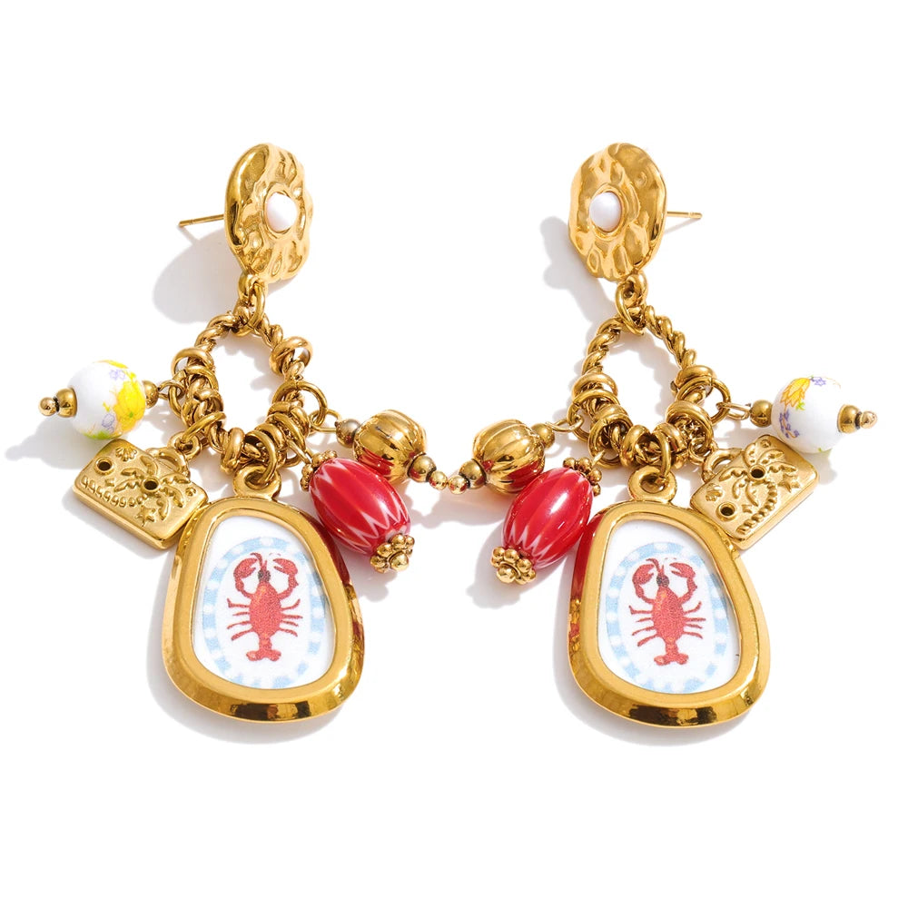 Geometric earrings in gold-plated stainless steel.