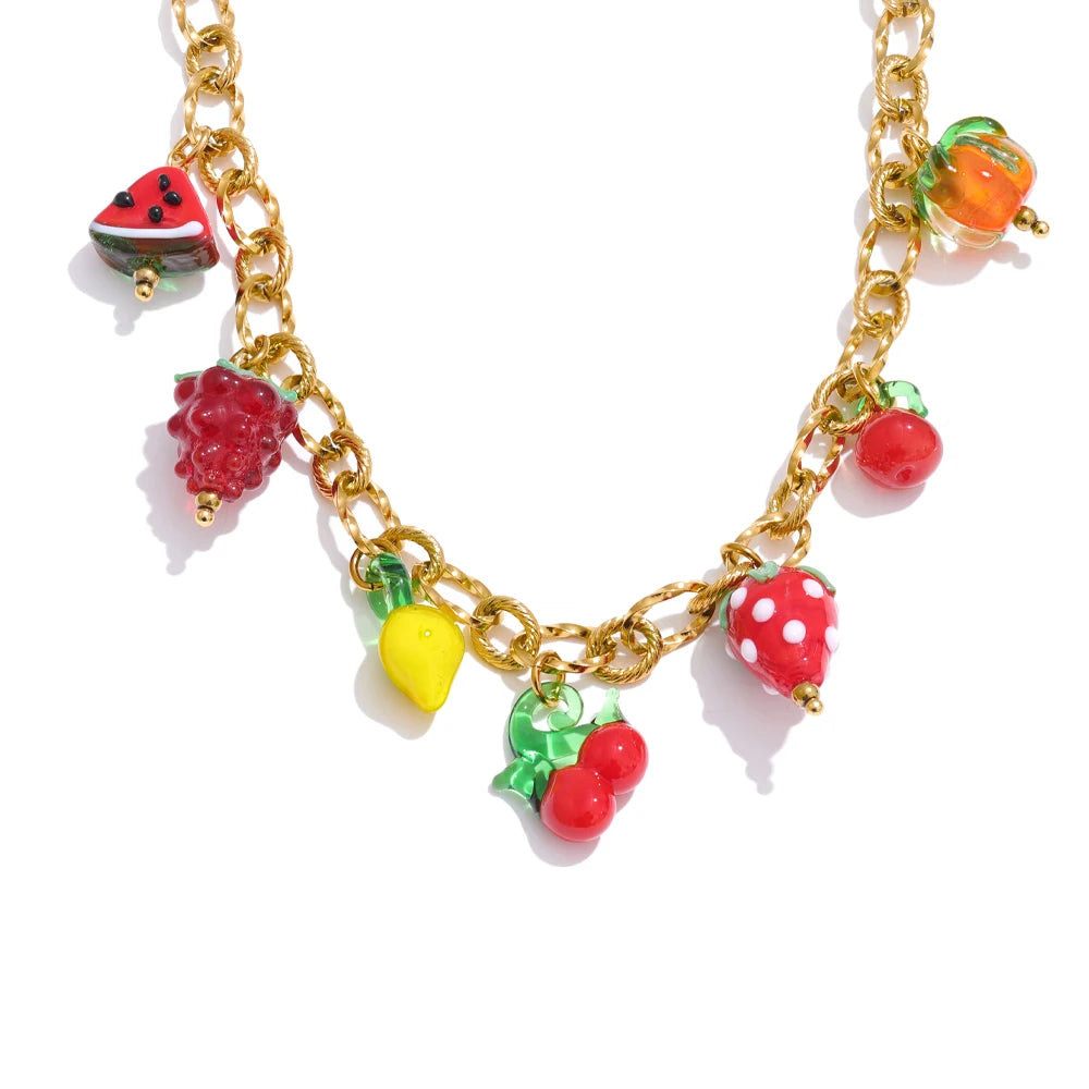 Geometric necklace in gold-plated stainless steel.