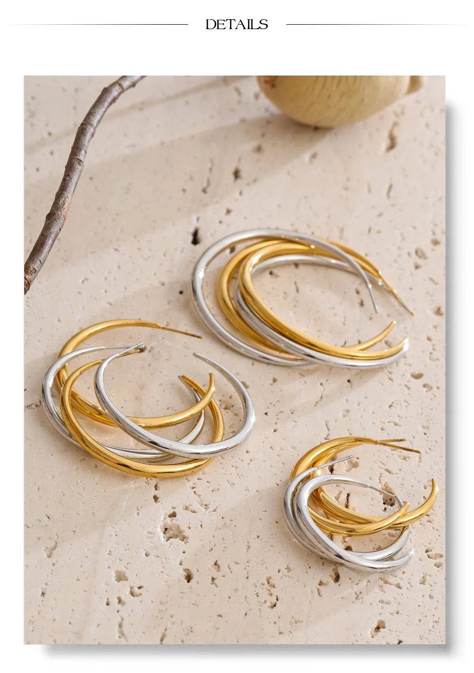 Geometric earrings in gold-plated stainless steel.